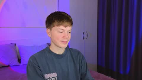 Snapshot of cameron_crowly chatting on 11/17/25, 10:32 Cameron online show from 11/17/25, 10:32