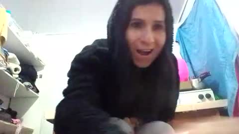Snapshot of cameron_puppy chatting on 12/24/24, 08:33 Mara Catalina Romero Ordez online show from 12/24/24, 08:33