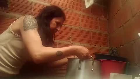 Snapshot of cameron_puppy chatting on 01/01/25, 06:49 Mara Catalina Romero Ordez online show from 01/01/25, 06:49