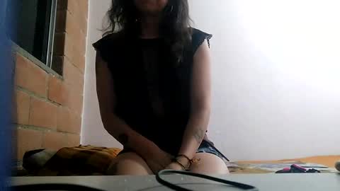 Snapshot of cameron_puppy chatting on 02/14/25, 03:43 Mara Catalina Romero Ordez online show from 02/14/25, 03:43