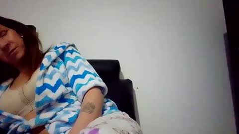 Snapshot of cameron_puppy chatting on 09/12/25, 06:46 Mara Catalina Romero Ordez online show from 09/12/25, 06:46
