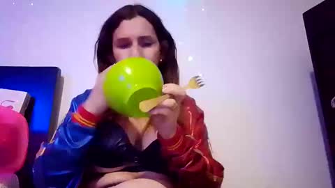 Snapshot of cameron_puppy chatting on 09/14/25, 04:22 Mara Catalina Romero Ordez online show from 09/14/25, 04:22