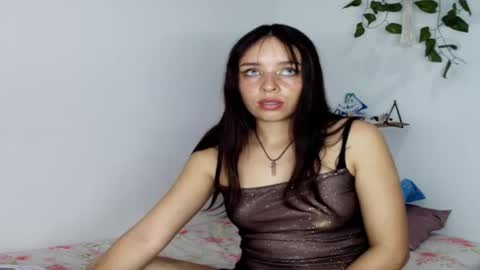 Snapshot of cami_casti777 chatting on 11/29/25, 09:56 trini-1000 online show from 11/29/25, 09:56