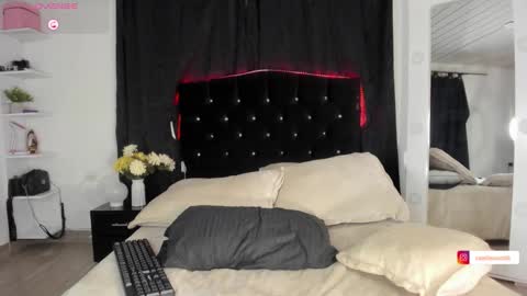 Camila cruz online show from 10/21/25, 09:59