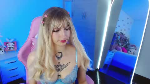 Snapshot of cami_mila99 chatting on 12/15/24, 04:07 CAMI online show from 12/15/24, 04:07