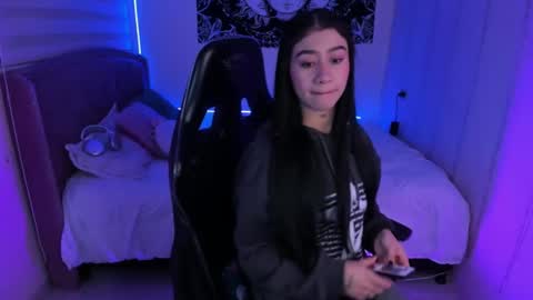 camila online show from 10/16/25, 06:09