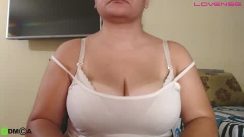 Camila  online show from 09/09/25, 02:49