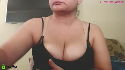 Camila  online show from 11/17/25, 10:26