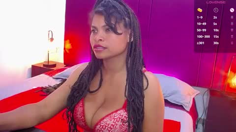 Snapshot of camiilareyes chatting on 02/04/25, 12:51 CamiilaReyes online show from 02/04/25, 12:51