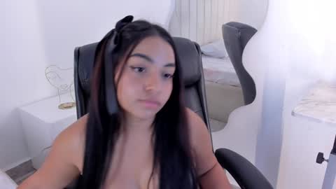 Snapshot of camila_adams chatting on 02/09/25, 01:22 Cami online show from 02/09/25, 01:22