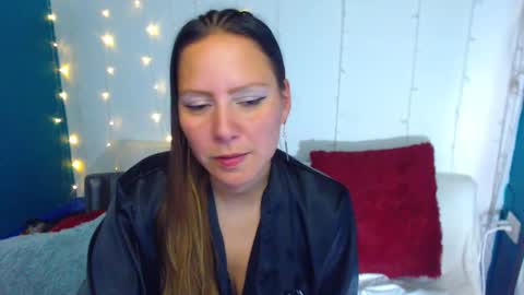 Snapshot of camila_delarosa chatting on 12/26/24, 07:27 camila online show from 12/26/24, 07:27
