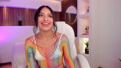 Snapshot of camila_dupont chatting on 01/24/25, 10:08 Camila online show from 01/24/25, 10:08
