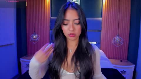Snapshot of camila_dupont chatting on 09/11/25, 03:39 Camila online show from 09/11/25, 03:39