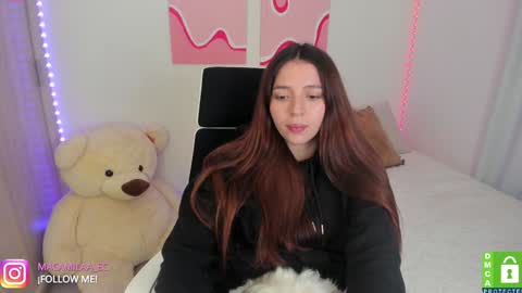 Snapshot of camila_ec2 chatting on 01/09/25, 01:39 C A M I online show from 01/09/25, 01:39