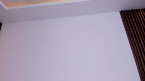 camila_martinez9 online show from 02/12/25, 02:32