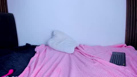 camila_martinez9 online show from 02/26/25, 02:36