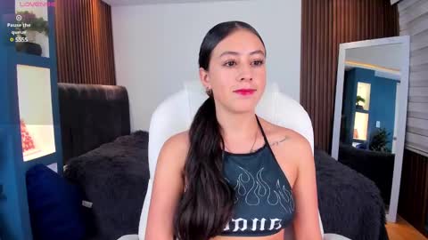 camila_martinez9 online show from 03/05/25, 11:28