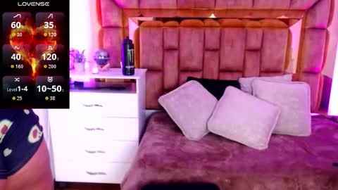 Camila Mishima online show from 11/13/25, 12:04