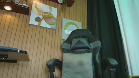 Snapshot of camilaachain chatting on 11/12/25, 06:14 online show from 11/12/25, 06:14