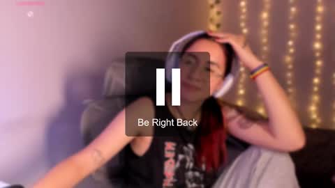 CAMILAA LEE  online show from 11/08/25, 04:12