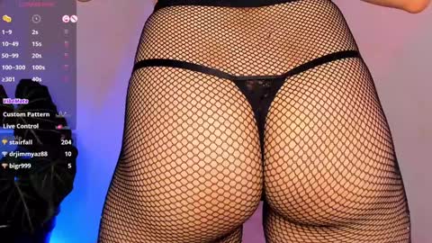 Snapshot of camilaandrade_ chatting on 01/10/25, 01:41 Cami online show from 01/10/25, 01:41