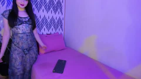 Snapshot of camilaandrade_ chatting on 03/11/25, 11:23 Cami online show from 03/11/25, 11:23