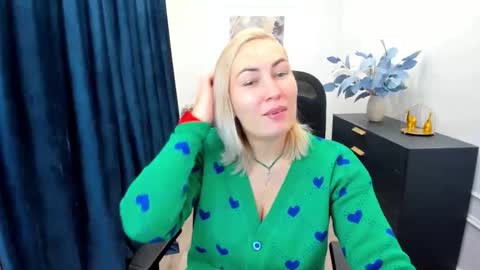 Snapshot of camilafatem chatting on 10/06/25, 11:40 camilafatem online show from 10/06/25, 11:40