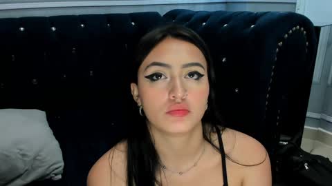 Snapshot of camilahunter__ chatting on 12/18/24, 07:15 Camila online show from 12/18/24, 07:15