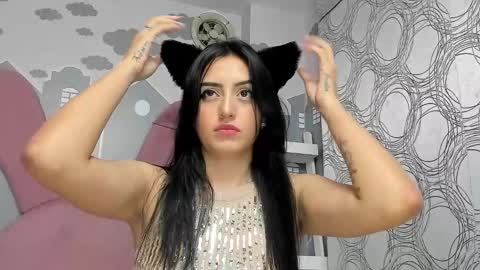 Snapshot of camilahunter__ chatting on 02/16/25, 06:43 Camila online show from 02/16/25, 06:43