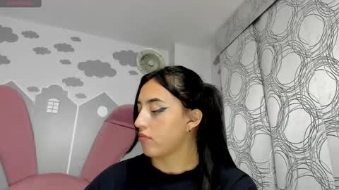 Snapshot of camilahunter__ chatting on 03/04/25, 03:22 Camila online show from 03/04/25, 03:22
