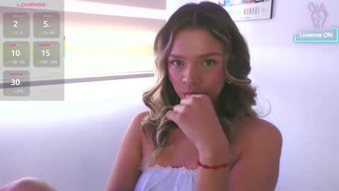 Camila Monroee  online show from 10/08/25, 02:04