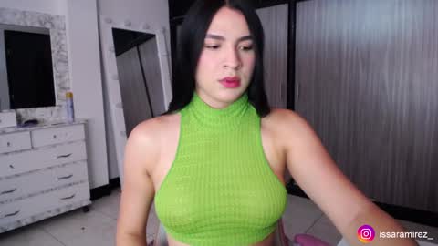 X IGcamiryan01 online show from 10/26/25, 06:14