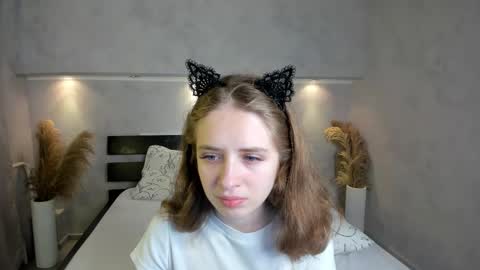 Camilla online show from 10/09/25, 01:14