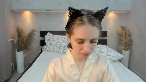 Camilla online show from 10/20/25, 01:06