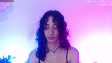 Snapshot of camille_delrey chatting on 12/12/24, 11:47 Camille online show from 12/12/24, 11:47