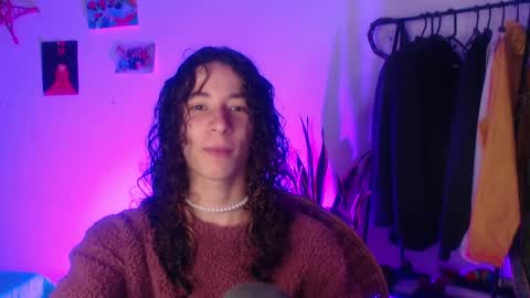 Snapshot of camille_delrey chatting on 01/28/25, 11:17 Camille online show from 01/28/25, 11:17