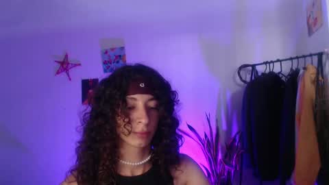 Snapshot of camille_delrey chatting on 01/28/25, 02:21 Camille online show from 01/28/25, 02:21
