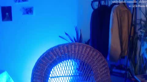 Snapshot of camille_delrey chatting on 01/30/25, 10:19 Camille online show from 01/30/25, 10:19