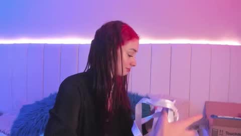 C A M I L L E N    Help me get to the top online show from 10/15/25, 11:16