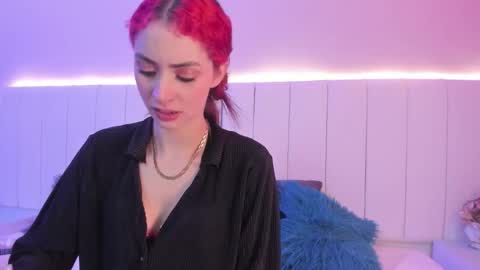 C A M I L L E N    Help me get to the top online show from 11/13/25, 10:52