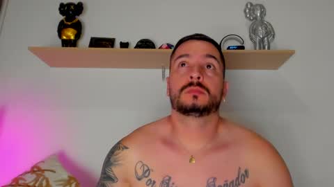 camilo_restrepo21 online show from 09/15/25, 01:38
