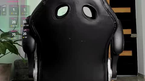 Snapshot of camilohotxx__ chatting on 10/30/25, 12:12 Camilo online show from 10/30/25, 12:12