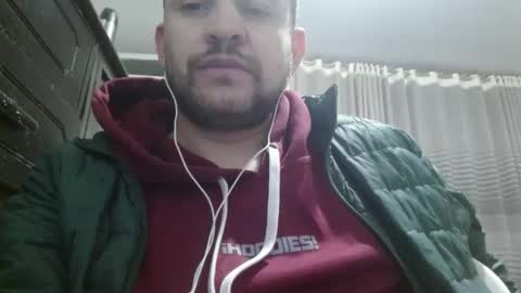 Snapshot of camiloking17 chatting on 12/15/24, 08:41 camilo online show from 12/15/24, 08:41