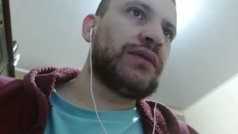 Snapshot of camiloking17 chatting on 01/14/25, 07:00 camilo online show from 01/14/25, 07:00