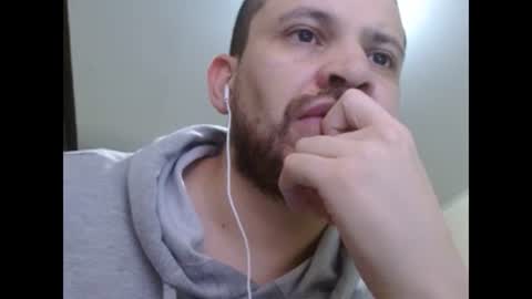 Snapshot of camiloking17 chatting on 01/25/25, 03:09 camilo online show from 01/25/25, 03:09