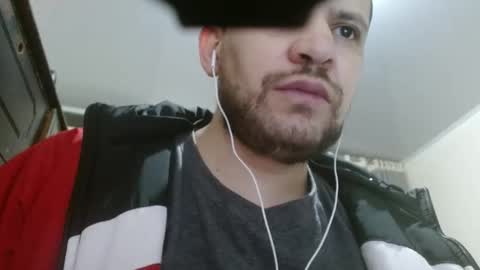 Snapshot of camiloking17 chatting on 01/28/25, 05:11 camilo online show from 01/28/25, 05:11