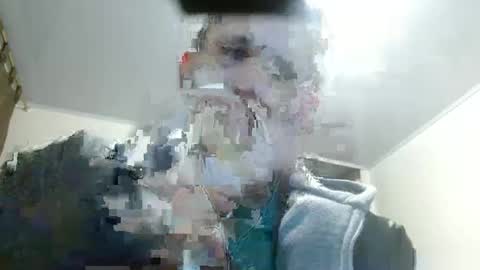 Snapshot of camiloking17 chatting on 02/24/25, 01:02 camilo online show from 02/24/25, 01:02