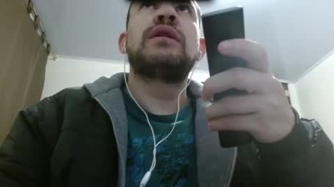 Snapshot of camiloking17 chatting on 02/24/25, 09:32 camilo online show from 02/24/25, 09:32