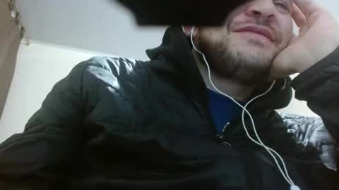 Snapshot of camiloking17 chatting on 09/21/25, 01:18 camilo online show from 09/21/25, 01:18