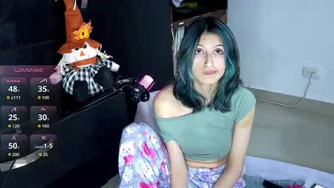 Snapshot of camilonrilli chatting on 10/29/25, 02:25 Cami online show from 10/29/25, 02:25